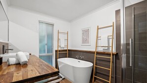 Bathroom - Walk2Everything (Anglesea)