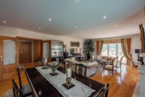 Interior - Villa Jobim (Jovim)