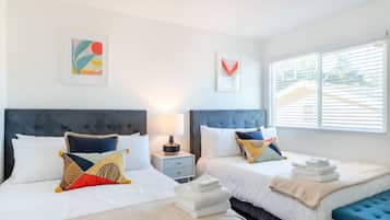 4 bedrooms, desk, iron/ironing board, WiFi