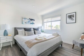2 Schlafzimmer, Schreibtisch, Bügeleisen/Bügelbrett, WLAN