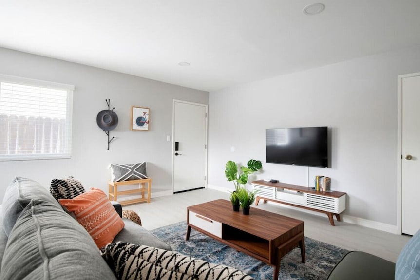 Alhambra Close To Main St. 2br 2ba Apt King Bed +Ev Charger - 알람브라