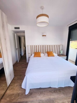 Comfort appartement, uitzicht op de stad | 2 slaapkamers, een strijkplank/strijkijzer, gratis wifi