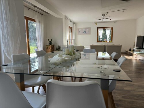 4-bedroom house with sun terrace and garden in Bavaria, WiFi, free parking