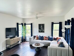 Smart-TV og stereoanlegg