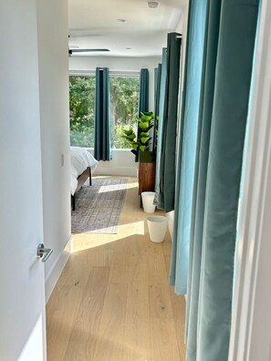 6 bedrooms, iron/ironing board, free WiFi, bed sheets