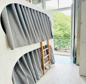 Capsule 8-Beds mixed Dormitory 108