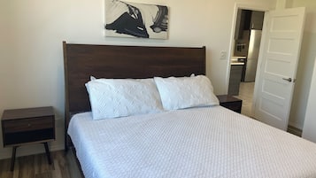 2 bedrooms, in-room safe, iron/ironing board, free WiFi
