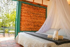 Family Room | Free WiFi, bed sheets