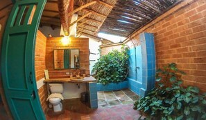 Basic Triple Room | Bathroom | Shower, rainfall showerhead, towels, soap