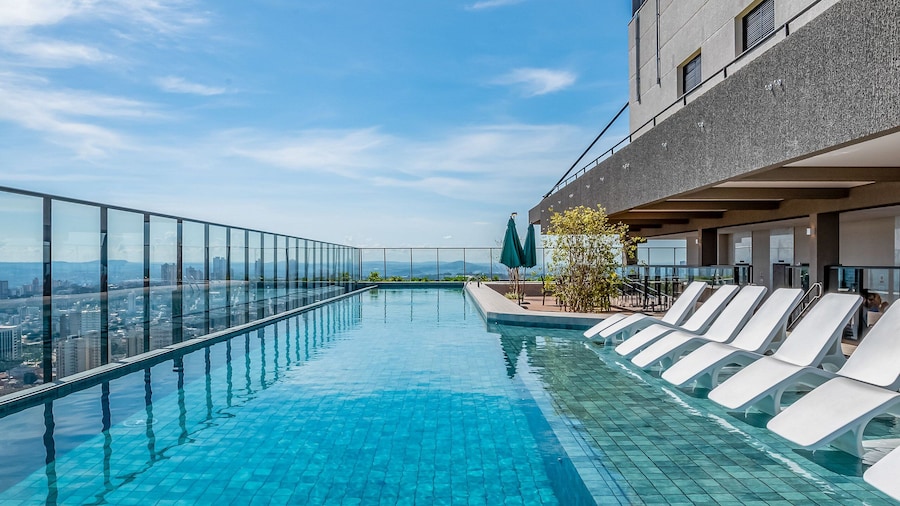 Lindos apts c piscina no Setor Oeste IDV