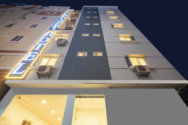 Exterior - Treebo De Alphabet Gachibowli (Hyderabad)