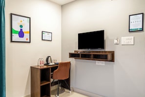 標準客房 | 布置獨特、書桌、遮光布/窗簾、熨斗/熨衣板