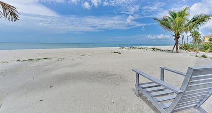 Sunset Gulf-Front Luxury – 4BR/4.5BA+Loft, Remodeled, Elevator & Beach Access