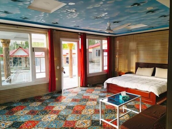 Deluxe Double Room | Soundproofing, iron/ironing board, free WiFi - Baltistan Family Guest House (Skardu)