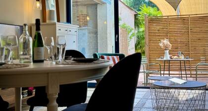 La Maison sous les Arbres: duplex, garden & spa ⎮ Touraine & Amboise