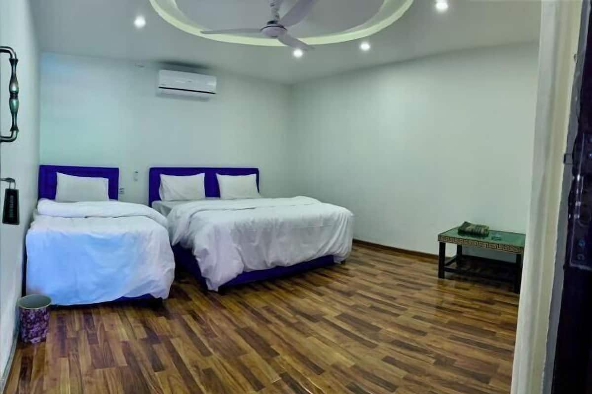 Soundproofing, iron/ironing board, free WiFi
