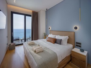 6 chambres, coffres-forts dans les chambres, fer et planche Ă repasser