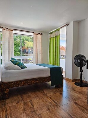 Deluxe Double Room | Seterika/papan seterika, Wi-fi percuma