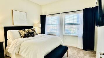 2 makuuhuonetta, silitysrauta/-lauta, ilmainen Wi-Fi, vuodevaatteet