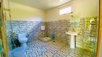 Deluxe Double Room | Bathroom | Slippers