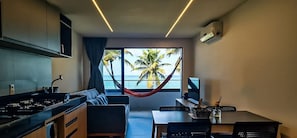 Superior Apartment | Private kitchen | Mini-fridge, microwave - Altamare Suite (João Pessoa)