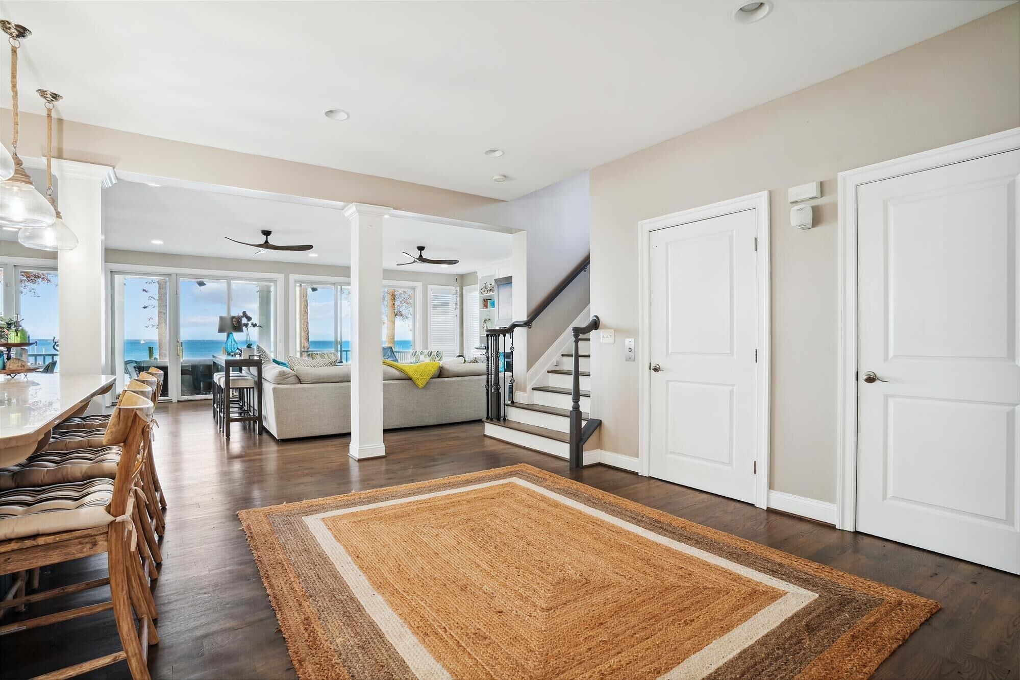 Waterfront- 5-bedroom House With Dock In Charming North Beach - North Beach
