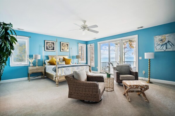 5 bedrooms, desk, iron/ironing board, free WiFi