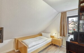 1 bedroom, free WiFi, bed sheets - Nice apartment in Bischofsheim (Bischofsheim)