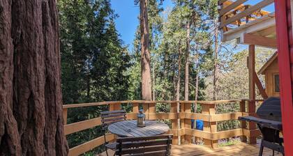 Cabin 10 minute walk to Lake Gregory