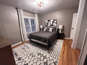 2 bedrooms, desk, iron/ironing board, free WiFi