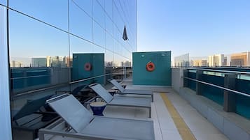 Basic Apartment | Terrace/patio