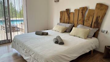 4 habitaciones, tabla de planchar con plancha y wifi gratis