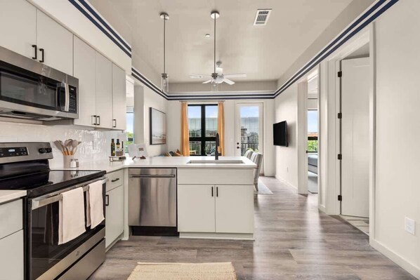 Fridge, microwave, oven, stovetop