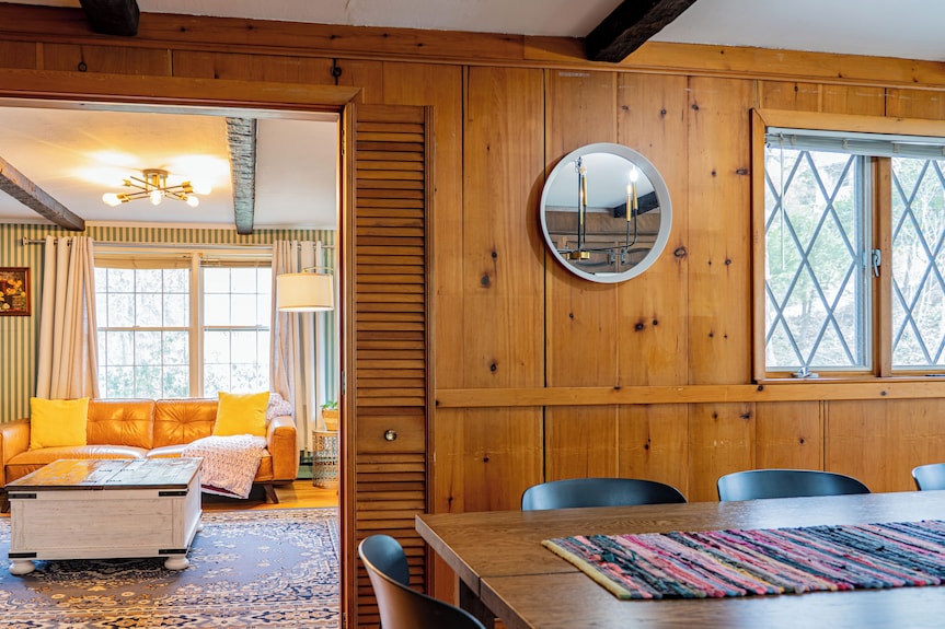 5bd/2ba Cabin-style Home In The Heart Of Norwich, Close To Casinos - Norwich, CT