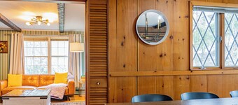 5BD/2BA Cabin-Style Home in the Heart of Norwich, Close to Casinos