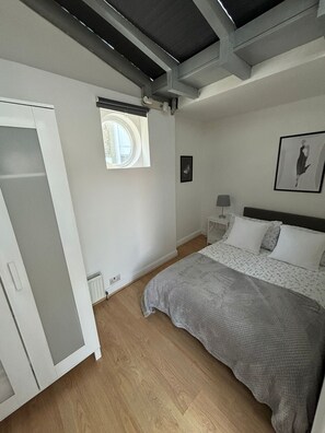 1 bedroom, iron/ironing board, WiFi, bed sheets