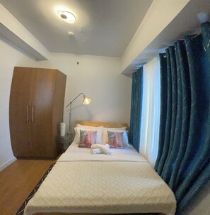 1 bedroom, iron/ironing board, WiFi, bed sheets