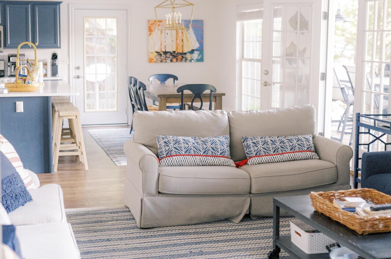 智能电视、DVD 播放器、书