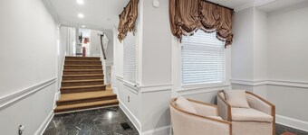 Spacious home in Rittenhouse Square with six private 1-bedroom units. Sleeps 14!