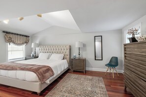 6 bedrooms, free WiFi, bed sheets