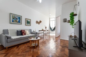 1 bedroom - 3 Minutes From Leme Beach Gs501 (Rio de Janeiro)