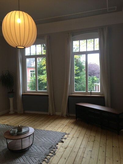Charming apartment in an old building near the center
