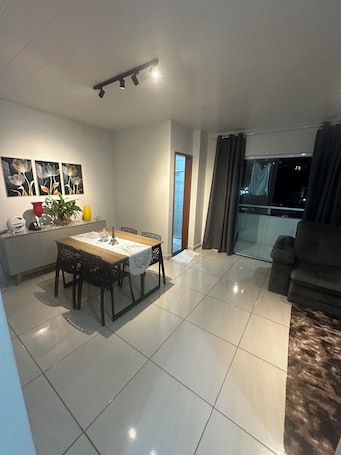 Interior. Charming 1-bedroom apartment in delightful Dores do Rio Preto with WiFi