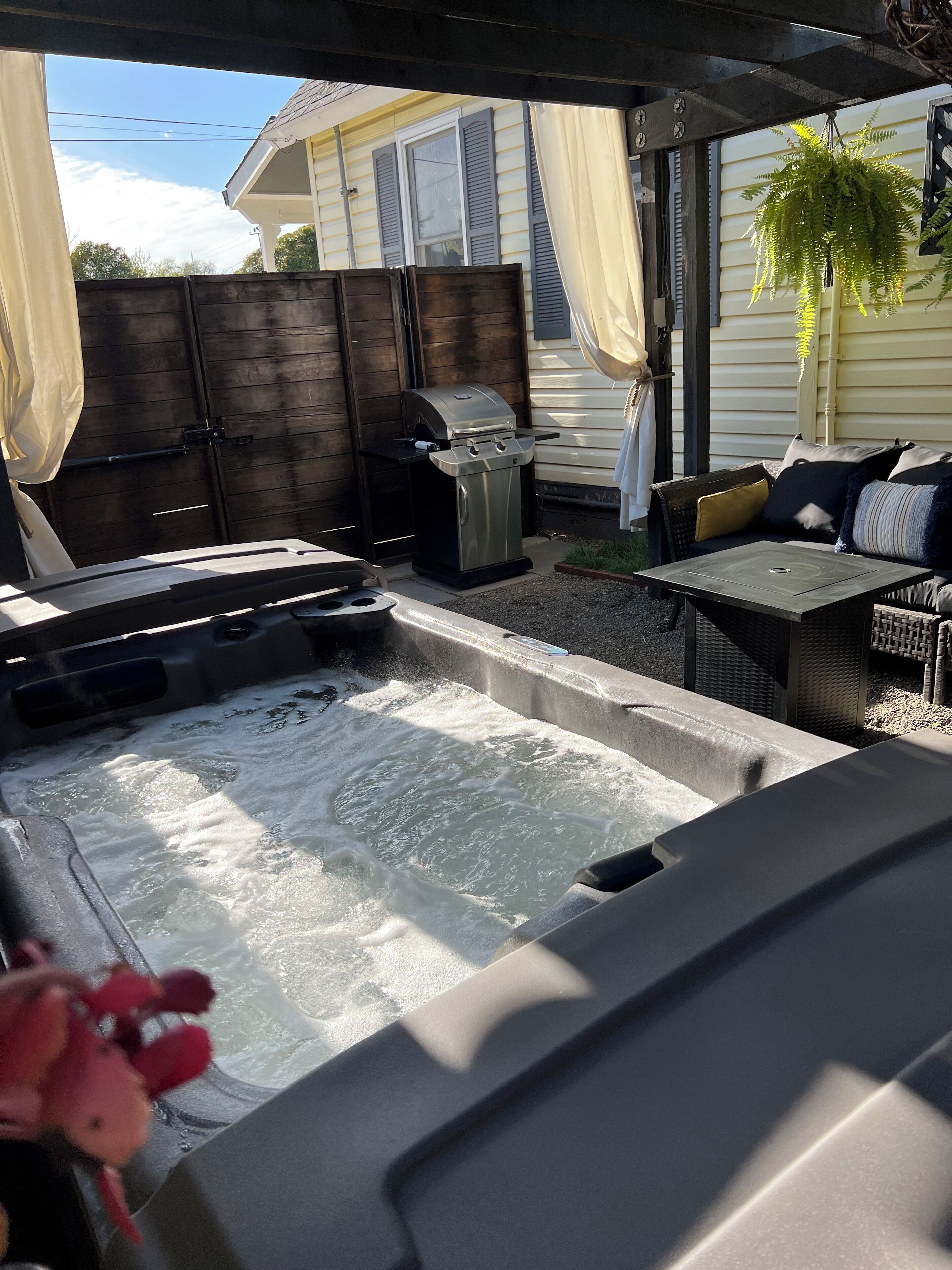 مغطس سبا خارجي