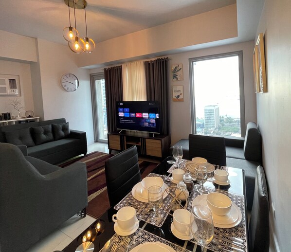 Interior - Cozy 1-bedroom condo near UP Manila, US EMBASSY and St. Luke's Medical Center (Manila)