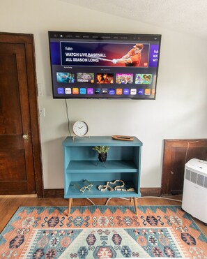 Interior - Best Value 2BR Midtown Stay - Clean + Central (Omaha)