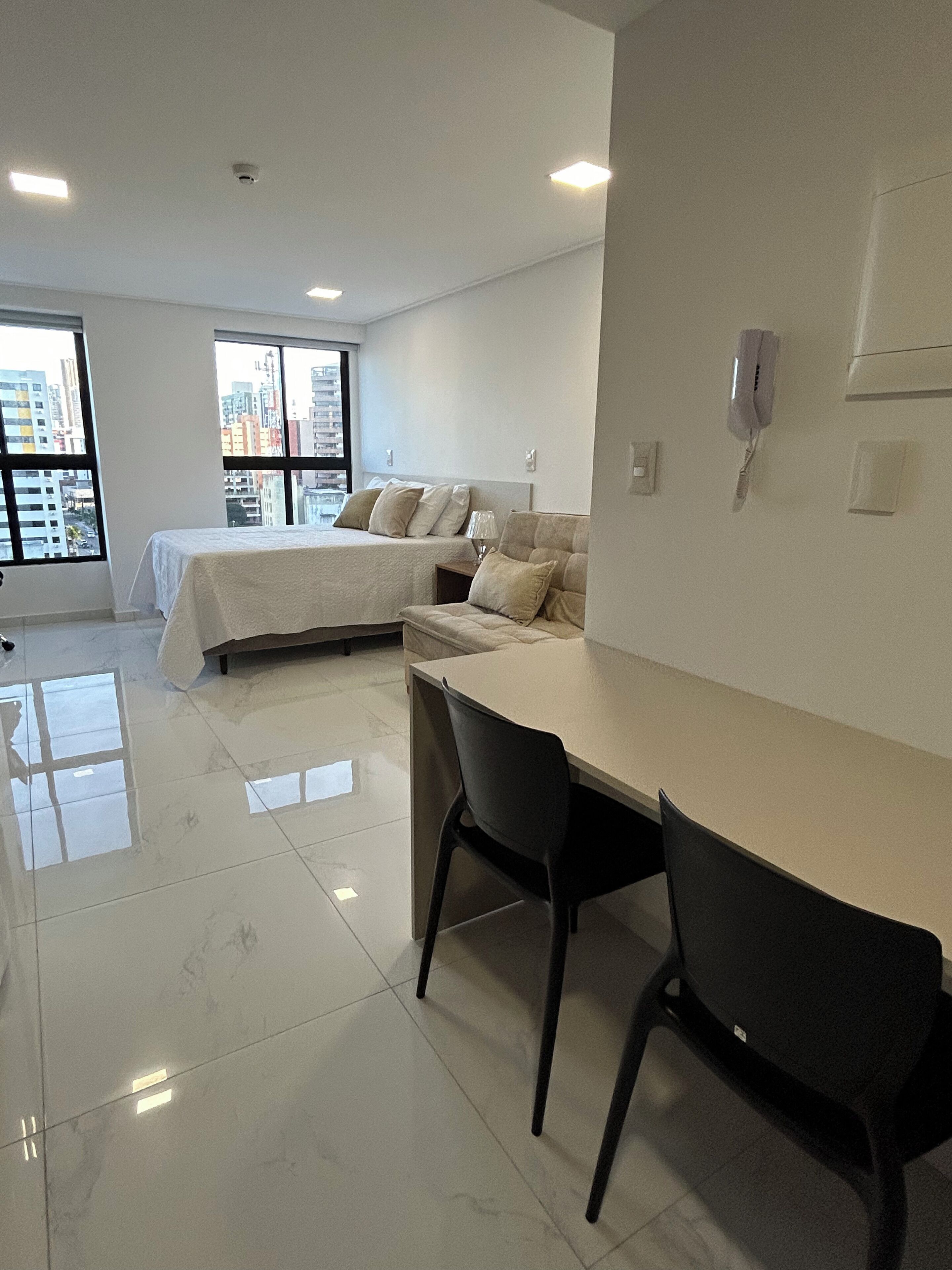 Apartamento | Roupas de cama antialérgicas, espaço de trabalho para notebook