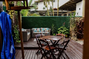 Suíte família | Opções para refeição ao ar livre