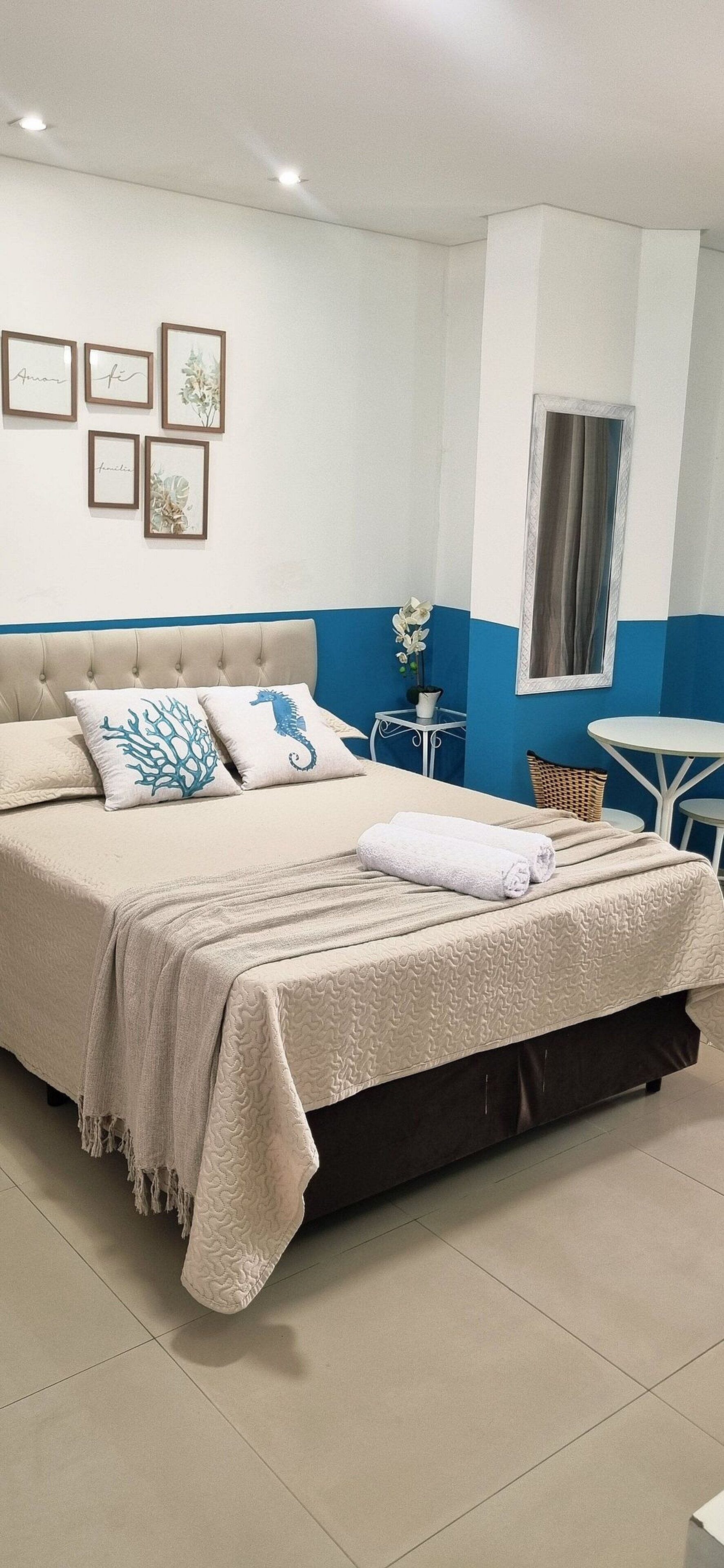 Suíte standard | 1 quarto, frigobar, Wi-Fi de cortesia, roupa de cama