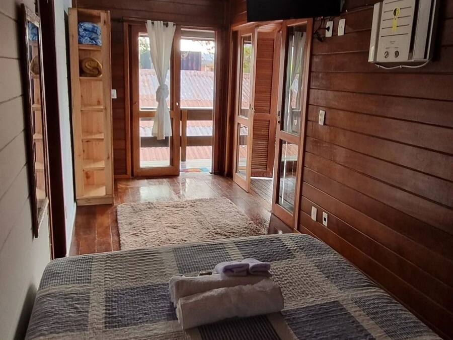 Comfort Suite | 1 bedroom, minibar, free WiFi, bed sheets